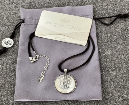 Gabriel-Frequenz-Anhänger – Schutz und Stil für unterwegs